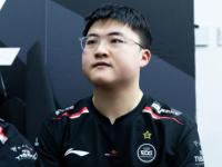 亿万娱乐-包含Uzi回归赛场，败北首场状态亮眼，尤文图斯观众沸腾！的词条