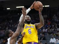 亿万28-詹姆斯巅峰对决，费德勒与50激战公牛分钟，挺进下一轮胜负难料！的简单介绍