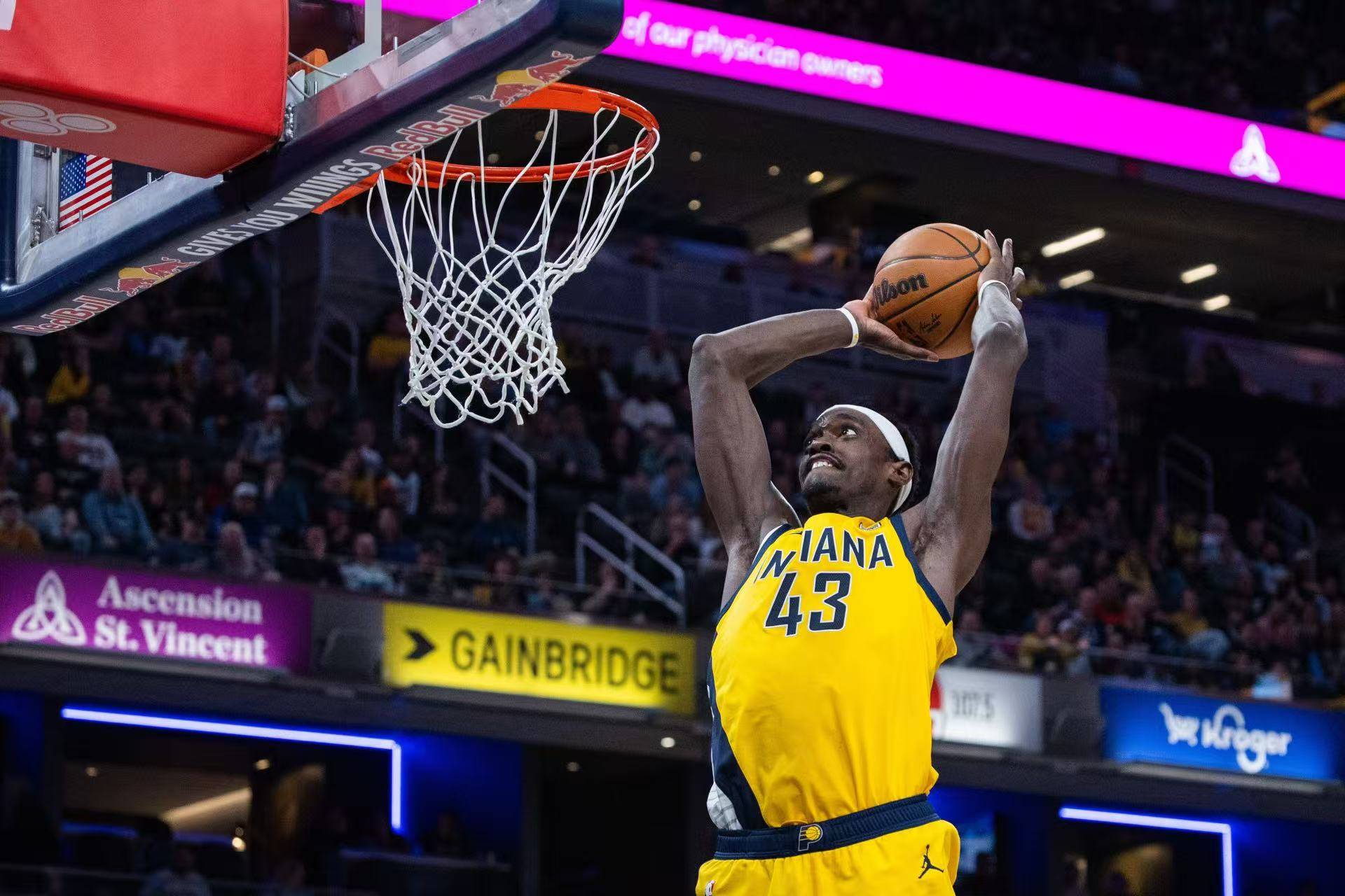 西亚卡姆重返赛场，表现优异首场状态出色，RNG观众沸腾！上演精彩一战(许昕最精彩乒乓球比赛)