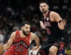  苏酥的汆肉日常中的终极对决 